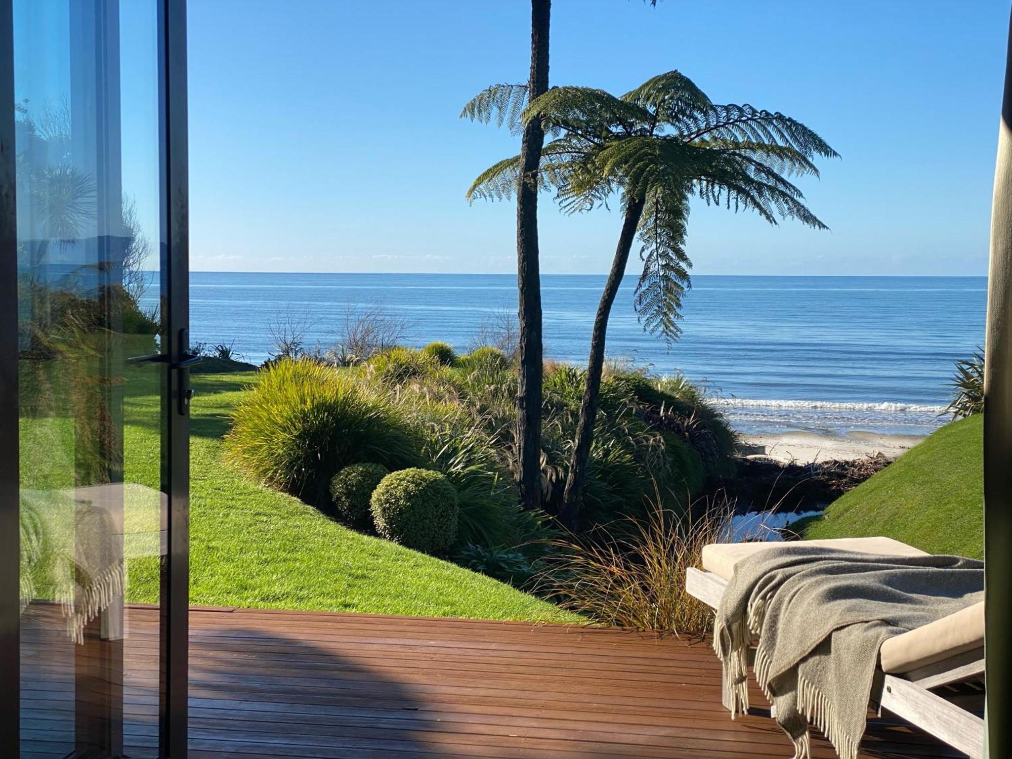Adrift In Golden Bay- Absolute Beachfront Villas (Adults Only) Collingwood Esterno foto